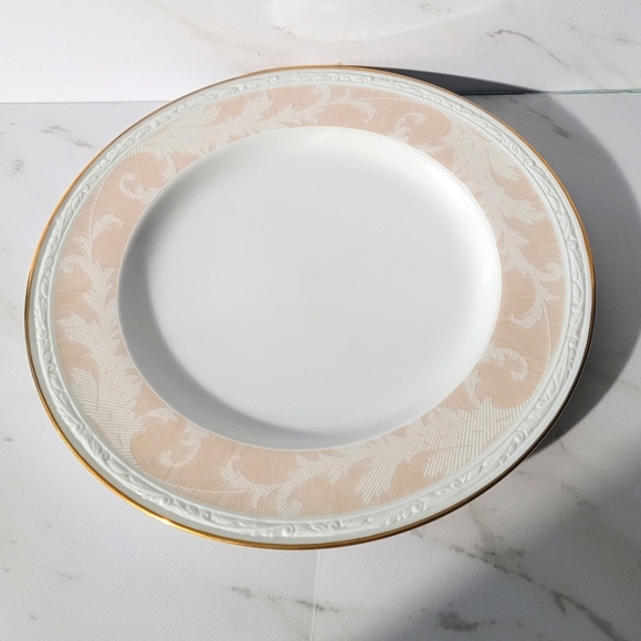 NWT Noritake Oakleigh Salad Plate Pink White Scapes - Picture 1 of 3